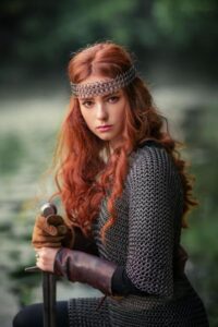 GythaHauberkFirehair (c) Pinterest