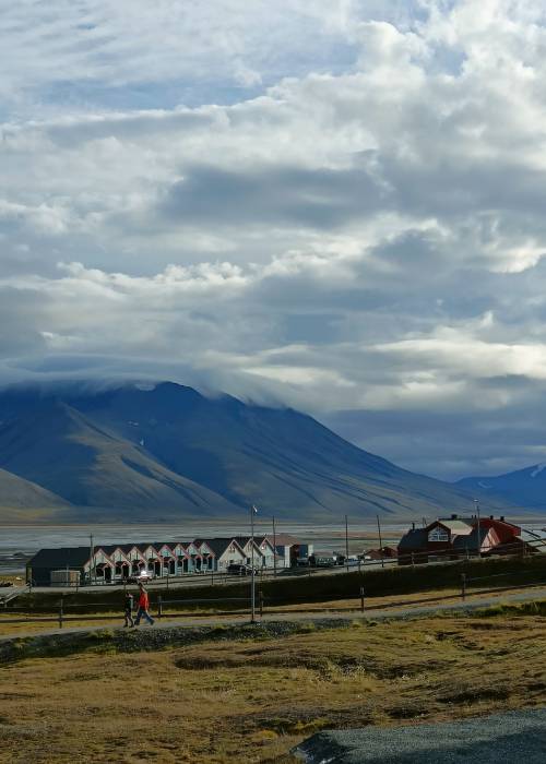 Longyearbyen (c) Tom Hindle